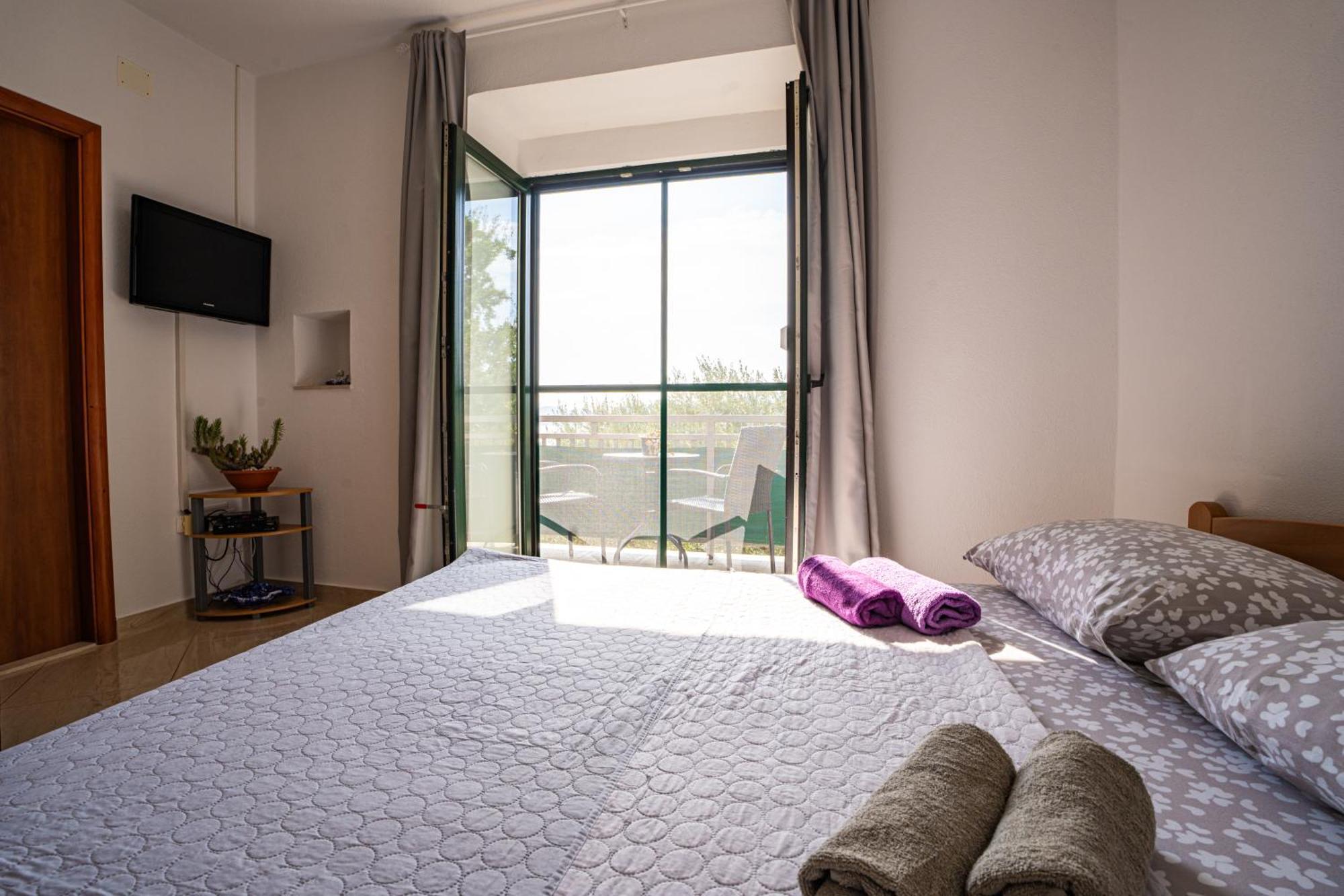 Apartmani Kremena Small Beach 200M Klek Exterior foto